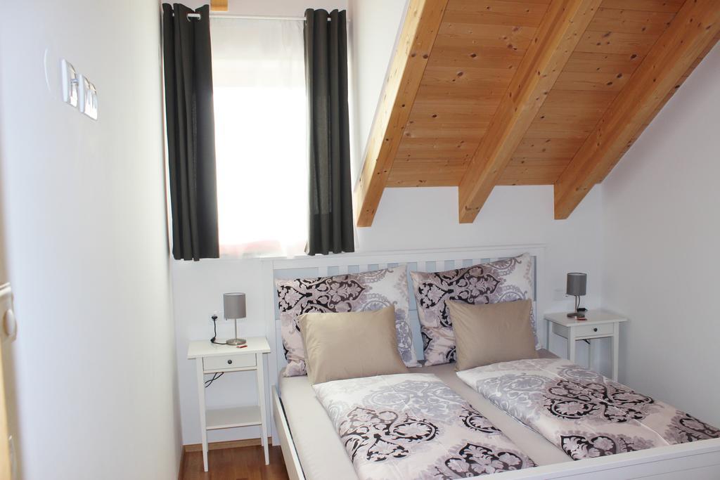 Ferienwohnung Earthloft Bad Kleinkirchheim Room photo