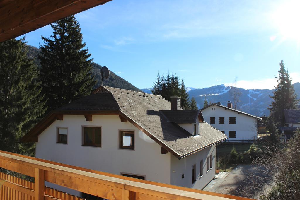 Ferienwohnung Earthloft Bad Kleinkirchheim Room photo